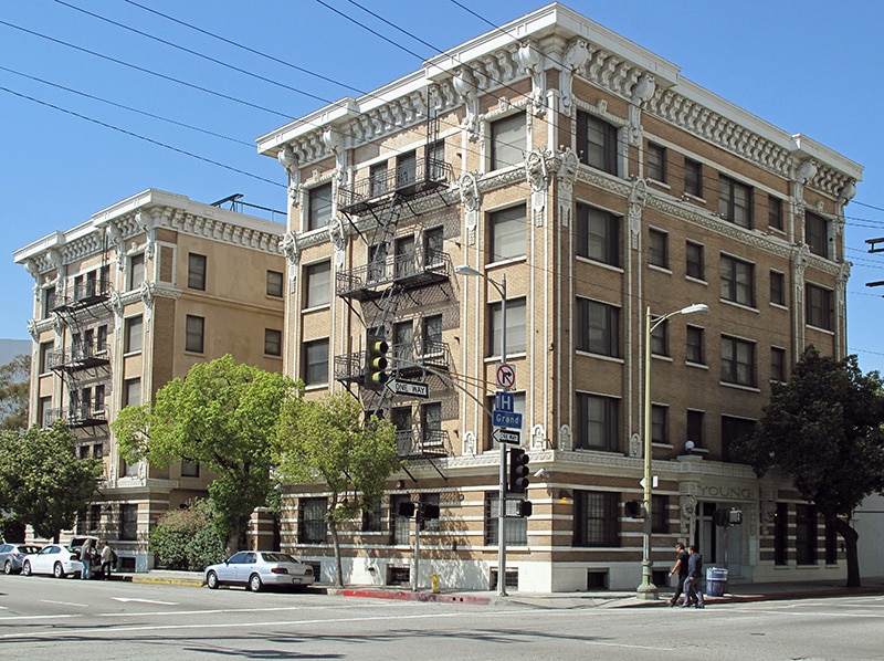 Regional collaboration to support the development of affordable housing in resource-rich areas (historic apartment building)