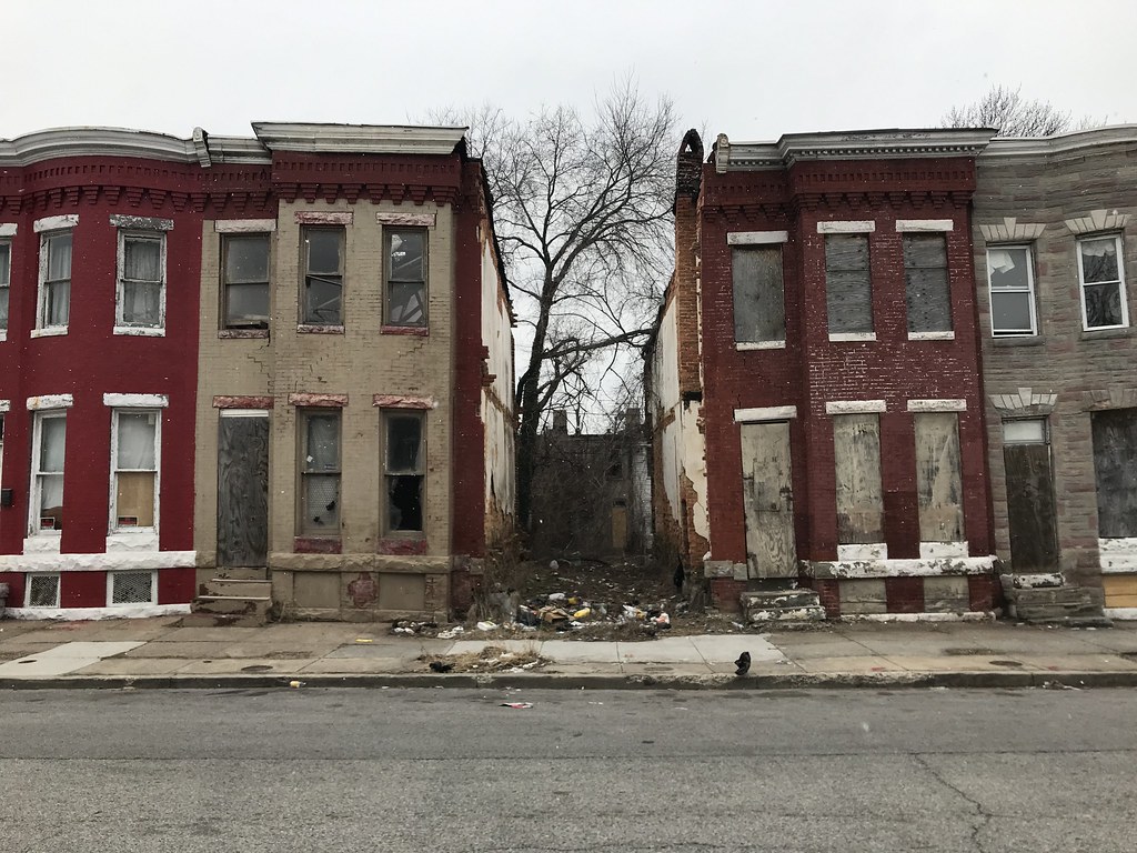 Discounted sales of city-owned property